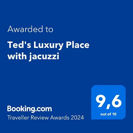 Apartment Ted's Luxury Place With Jacuzzi